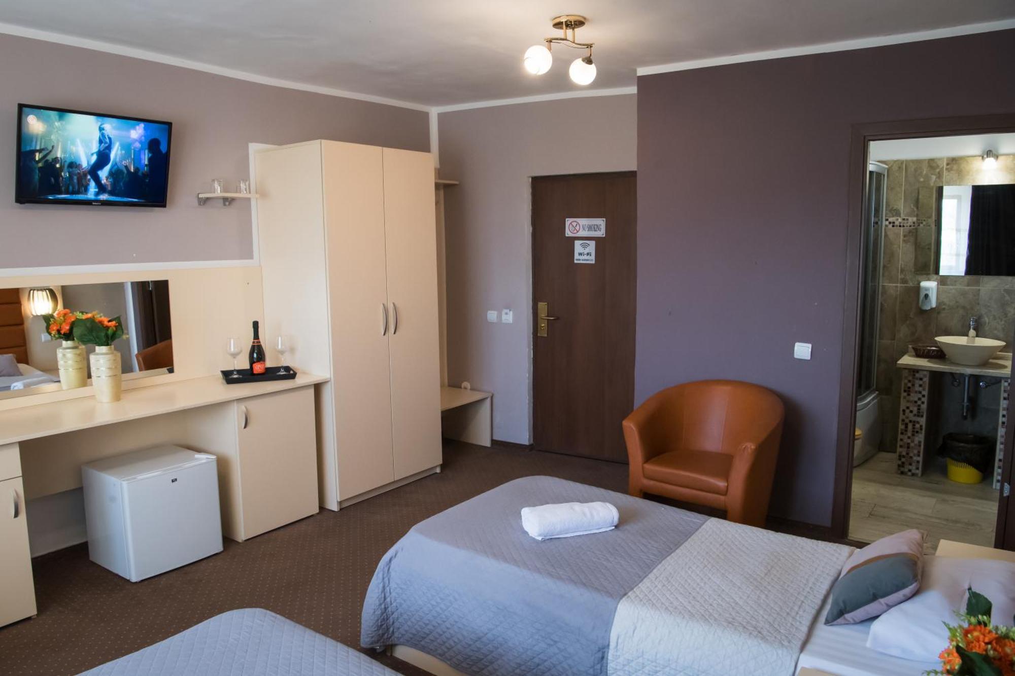 Mbi Travel Inn Craiova Luaran gambar