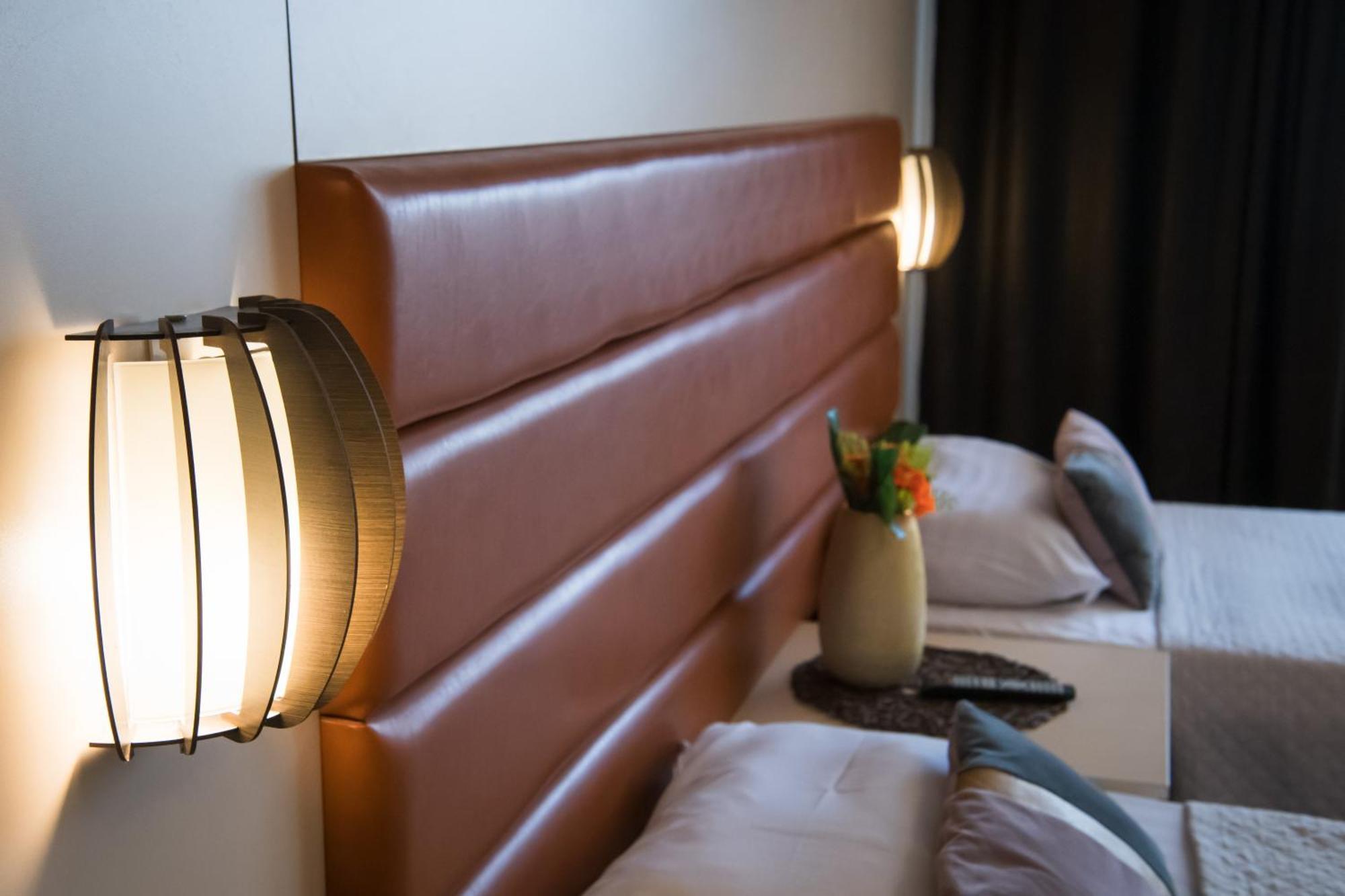 Mbi Travel Inn Craiova Luaran gambar