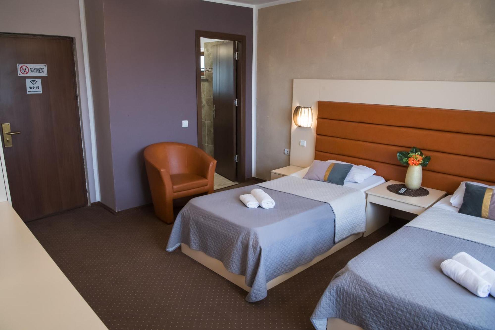 Mbi Travel Inn Craiova Luaran gambar