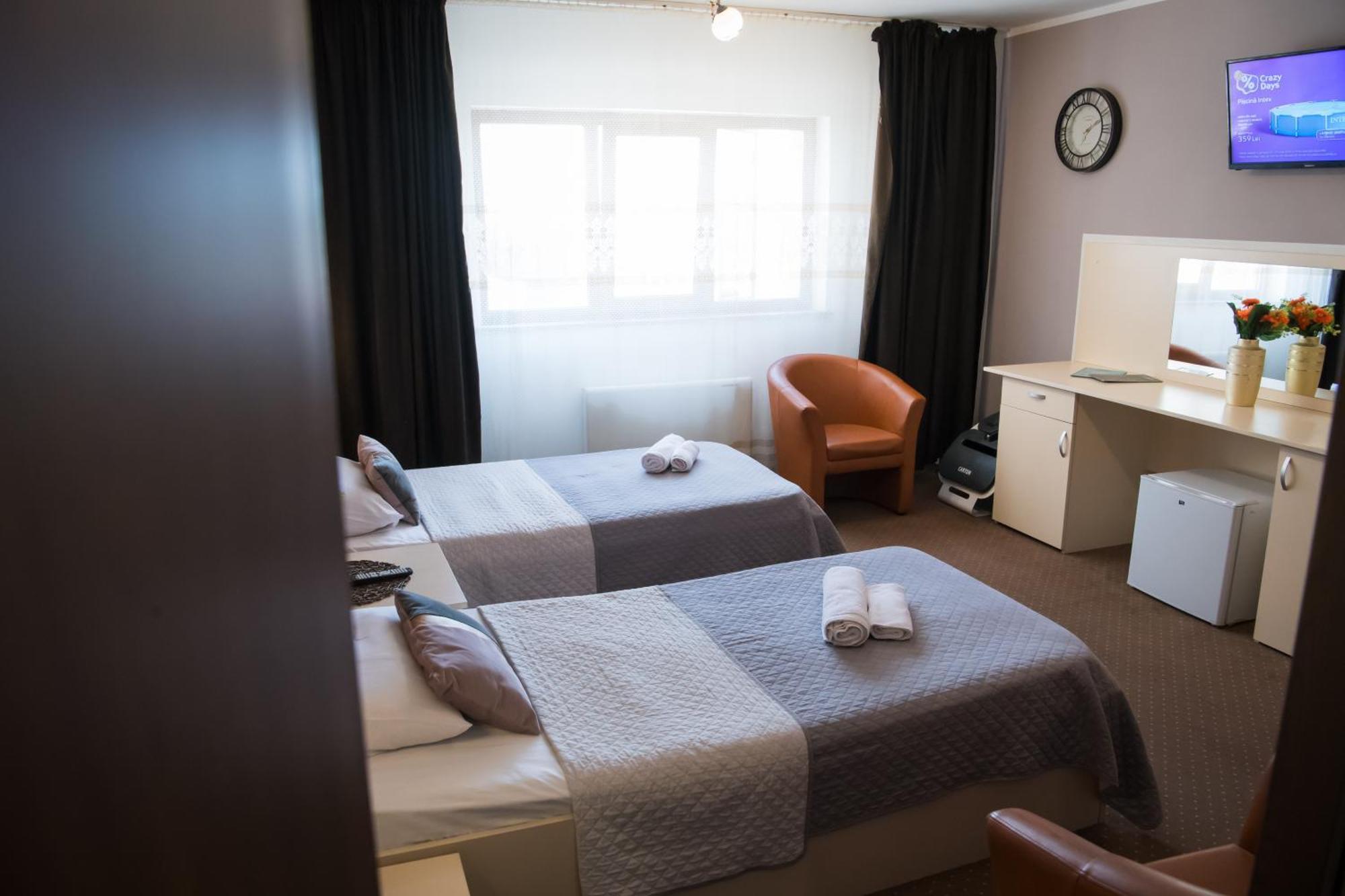 Mbi Travel Inn Craiova Luaran gambar