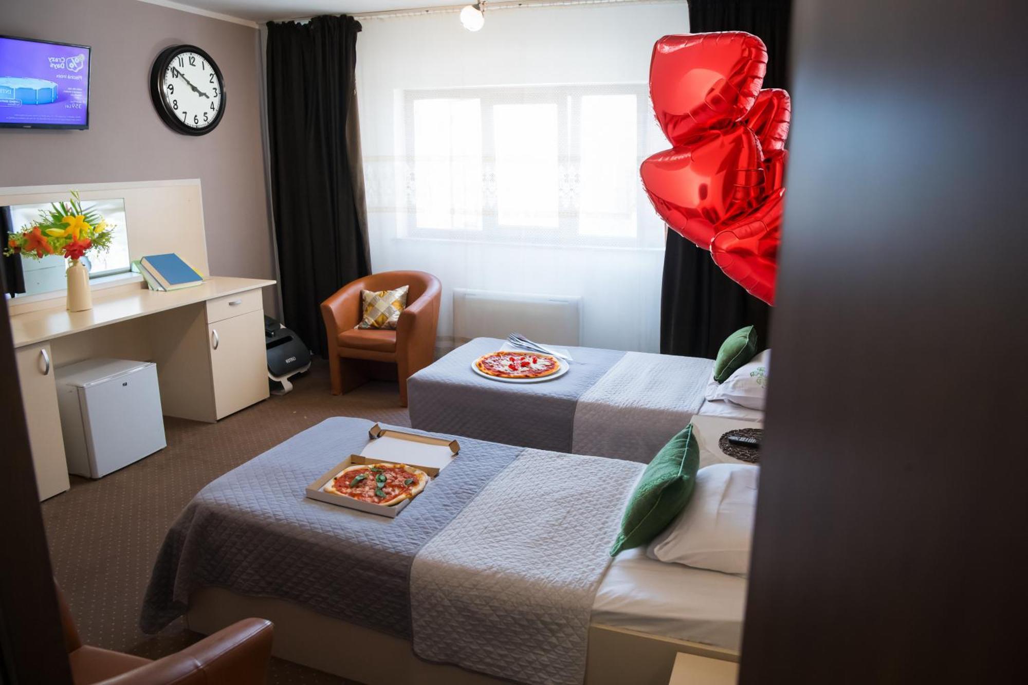 Mbi Travel Inn Craiova Luaran gambar